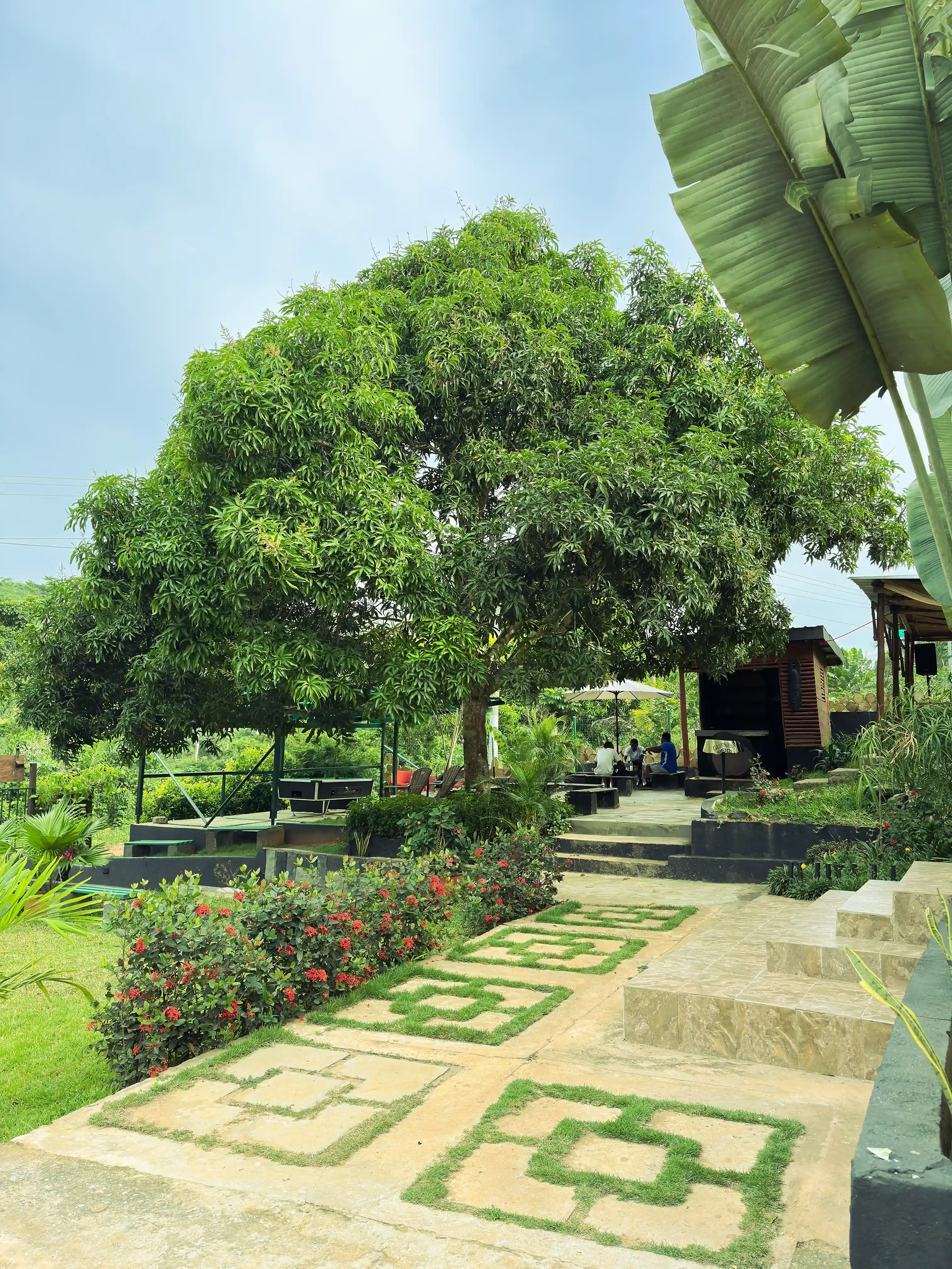 Kwaeɛmu Resort overview